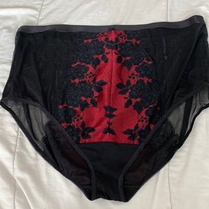 NWT. Torrid Panties. Hugh Waist. Red/Black. Size:3X